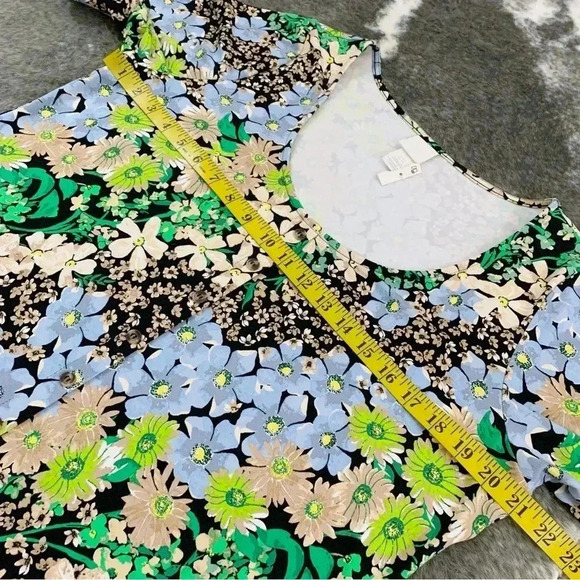 NWT Floral Scoop Neck Top - Picture 11 of 11